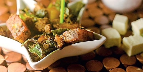 ஆண்களும் அசத்துவோம்! - பனீர் மிளகு வறுவல்