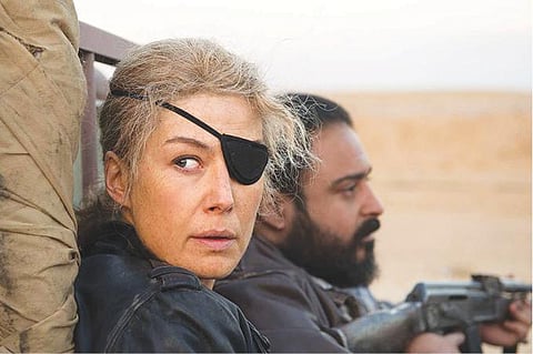 போர்முனையும் பேனா போராளியும்﻿