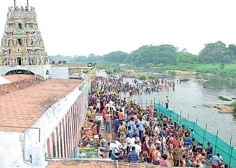 திவ்ய தரிசனம்: புஷ்கர நீராடல்!