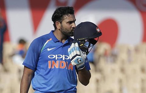 202 சிக்சர்கள்; 2018-ல் 1000 ரன்கள்; ரோஹித் சர்மா சாதனை மேல் சாதனை: தோனியுடன் உயர்மட்டப் பட்டியலில் இடம்பெற்றார்- தொடரை வென்றது இந்தியா