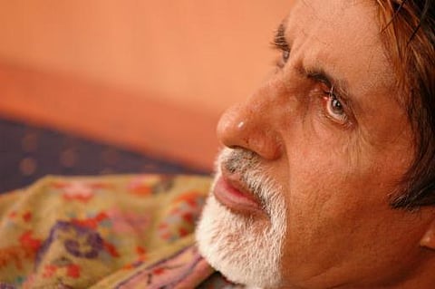 ’பாவ்பாஜி’ விளம்பரத்தில் வழக்கறிஞர் உடையா? அமிதாபுக்கு பார் கவுன்சில் கடும் எச்சரிக்கையுடன் நோட்டீஸ்