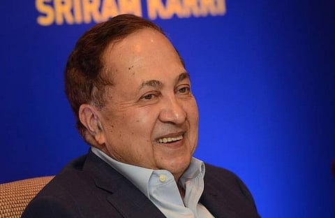 ஷனி சிங்னாபூர் கோயிலில் பெண்கள் நுழைந்ததைப் புகழ்ந்தவர்கள் சபரிமலைக்குள் செல்லும்போது எதிர்க்கிறார்கள்: இந்து என் ராம் கருத்து