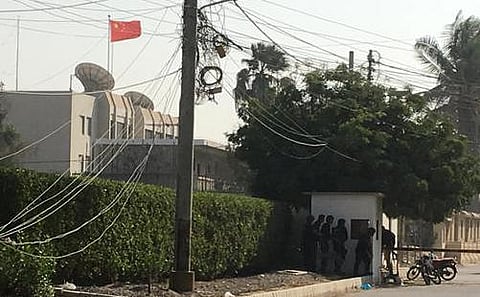 பாகிஸ்தானில் சீன தூதரகம் மீது தாக்குதல்: 2 போலீஸார் பலி