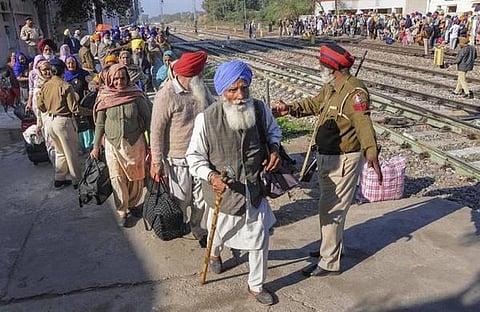 குருத்வாராவில் தூதரக அதிகாரிகளுக்கு அனுமதி மறுப்பு: பாகிஸ்தானுக்கு இந்தியா கடும் கண்டனம்﻿