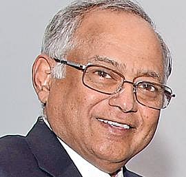 மயிலாப்பூர் கோயில் மயில் சிலை மாயமான வழக்கில்﻿ வேணு சீனிவாசன் உள்ளிட்ட 3 பேருக்கு முன்ஜாமீன்﻿: ﻿கூடுதல் ஆணையர் திருமகள் ஜாமீன் மனுவை தள்ளுபடி செய்தது உயர் நீதிமன்றம்﻿