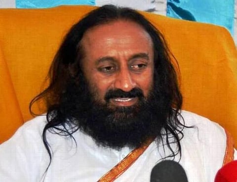 பஜனை - தியானம் நடத்துவதற்குத் தானே கோயில்கள்: ஸ்ரீ ஸ்ரீ ரவிசங்கர் வருத்தம்