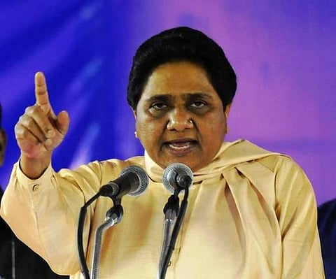 ஆதரவு அளித்தார் மாயாவதி: ம.பி.யில் ஆட்சி அமைக்கிறது காங்கிரஸ்; சிவராஜ் சிங் சவுகான் ராஜினாமா