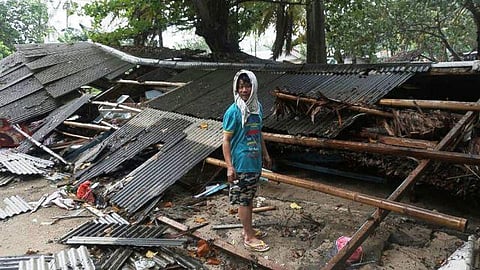 இந்தோனேசியாவில் சுனாமி உயிரிழப்பு 429 ஆக அதிகரிப்பு﻿