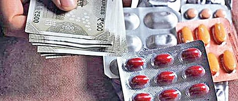 அலசல்: சொல்வது ஒன்று, செய்வது ஒன்றா?