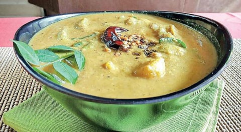 பொங்கல் படையல்: அரைத்துவிட்ட பொரித்த குழம்பு