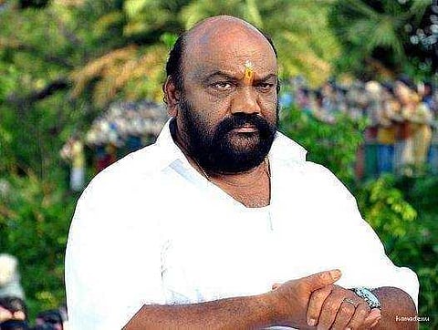 டேய் கமல்னு கூப்பிடுறதா? கமல் சார்னு கூப்பிடுறதா?- தயங்கிய சந்தானபாரதி; உடைத்த கமல்