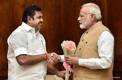 பதுங்கிய அதிமுக பாய்வது ஏன்?