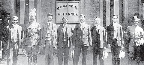 காந்தியைப் பேசுதல்: இருபத்தோராவது முறையும் காந்தி மன்னிப்பார்!