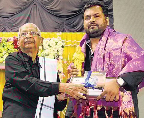 கோடம்பாக்கம் சந்திப்பு: பெரியார் விருது!