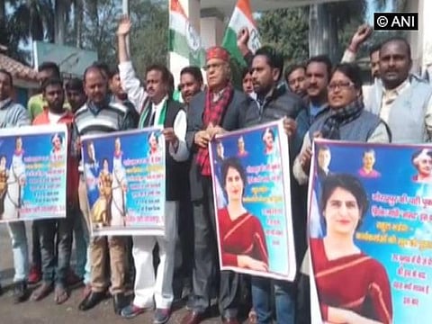 கோரக்பூர் தொகுதியில் பிரியங்கா போட்டியிட காங்கிரஸ் தொண்டர்கள் வேண்டுகோள்