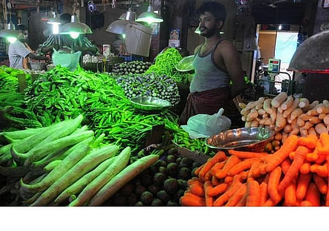 வரத்து அதிகரிப்பால் கோயம்பேடு சந்தையில் காய்கறிகளின் விலை குறைந்தது