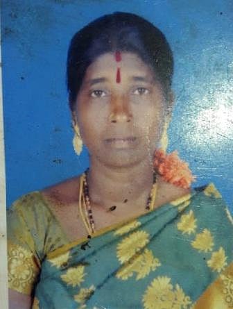 மது போதையில் பைக்கில் சென்ற சிறைக் காவலர் மோதியதில் பெண் பரிதாப பலி