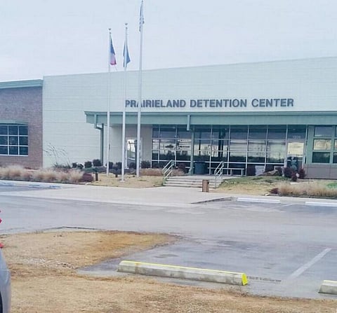 விசா மோசடி குற்றச்சாட்டில் கைது செய்யப்பட்ட 129 இந்திய மாணவர்களை விடுவியுங்கள்: அமெரிக்காவுக்கு இந்தியா அரசியல் வலியுறுத்தல்