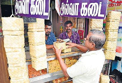 பிளாஸ்டிக் மாற்றாக ஓலைப் பெட்டி