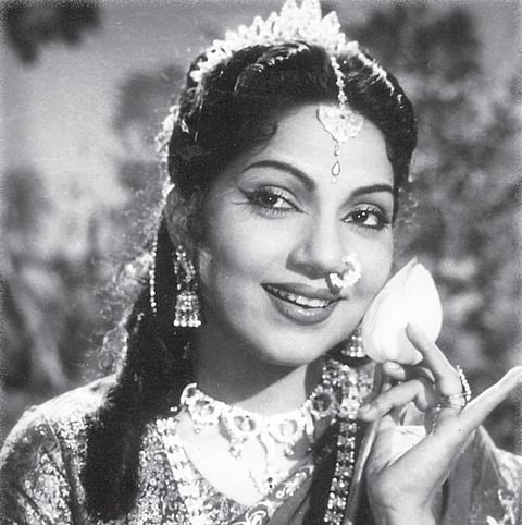 தரைக்கு வந்த தாரகை: இதுதான் பானுமதி ஸ்டைல்!