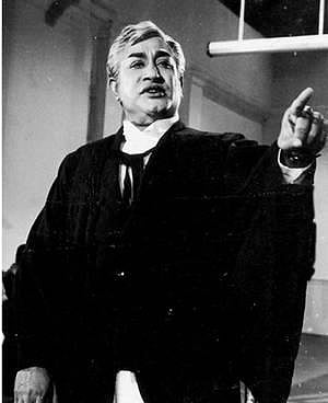 பட்டத்துக்கு வேறு சிற்றரசன் யாரு?- போற்றிப்  பாடுவோம் நடிகர் திலகம் புகழை