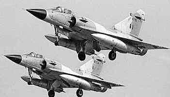 விமானப்படை தாக்குதல்: 40 ஆண்டுகளுக்கு பிறகு நடந்த சாதனை