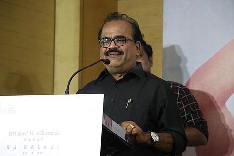 அதிகரித்த செல்ஃபி எண்ணிக்கை; ஊரில் கிடைத்த வரவேற்பு: எல்.கே.ஜி வரவேற்பு குறித்து நாஞ்சில் சம்பத் நெகிழ்ச்சி