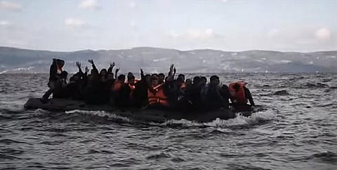 கிரீஸ் தீவு அருகே படகில் சென்ற சிரிய அகதிகளின் இரு குழந்தைகள் கடலில் விழுந்து பலி