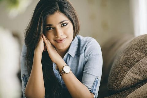 மகளிர் தினத்தை முன்னிட்டு மீம்ஸில் கிண்டல்: ஆத்மிகா கடும் சாடல்