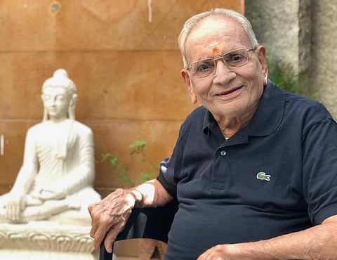 அருவி இயக்குநரின் அடுத்த படத்தில் 90 வயது நடிகர்