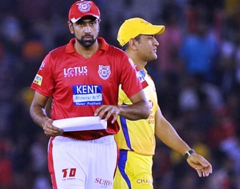 5 சிஆர்பிஎப் வீரர்களுக்கு ரூ.25 லட்சம் வழங்கிய கிங்ஸ்லெவன் பஞ்சாப் அணி; தோனி அணியும் தயார்