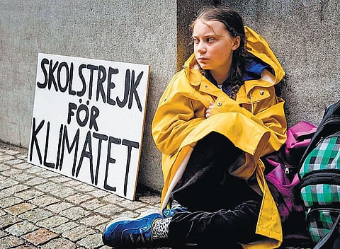 உலகைக் காப்பாற்ற தெருவுக்கு வந்த மாணவர்கள்