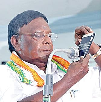 ரங்கசாமியை ஜெ. விமர்சித்த பழைய பிரச்சார வீடியோ﻿: ﻿நாராயணசாமி வெளியிட்டார்﻿