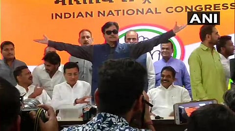 காங்கிரஸ் கட்சியில் அதிகாரபூர்வமாக இணைந்தார் நடிகர் சத்ருகன் சின்ஹா