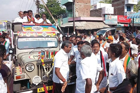 கூட்டணிக் கட்சிகளை மறந்துபோகும் விருதுநகர் தேமுதிக வேட்பாளர்.. பாரத் மாதா கி ஜே சொல்லி நினைவுபடுத்தும் பரிதாப பாஜகவினர்