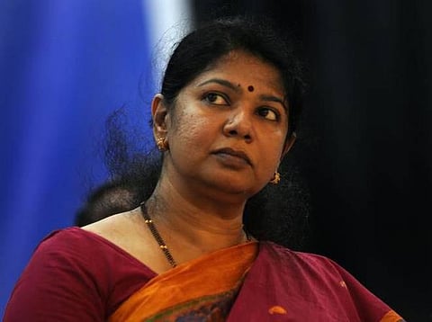 ஏப்ரல் 18-ல் ஆளும் பாஜக அரசும் தூக்கி எறியப்படும்: கனிமொழி