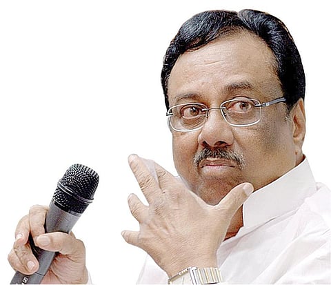 ‘தலைவர்’ கெத்தில் வலம் வரும் இளங்கோவன்- தேனியில் ‘கை’க்கு எட்டுமா வெற்றி வாய்ப்பு?