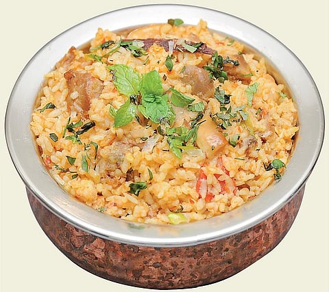 வகை வகையான சித்திரை விருந்து: மட்டன் தம் பிரியாணி