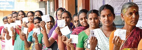 தேர்தல் களம்: தலையெழுத்தை மாற்றியமைக்கும் பெண்களின் ஓட்டு