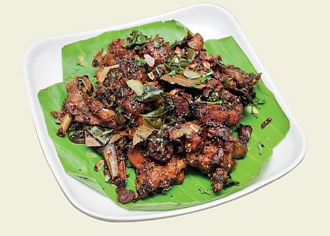 வகை வகையான சித்திரை விருந்து: நாட்டுக்கோழி மிளகு வறுவல்