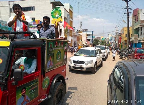 என்னை வேட்பாளராக்கினால் அது குடும்ப அரசியலா?- சீமான் மச்சான் பேட்டி