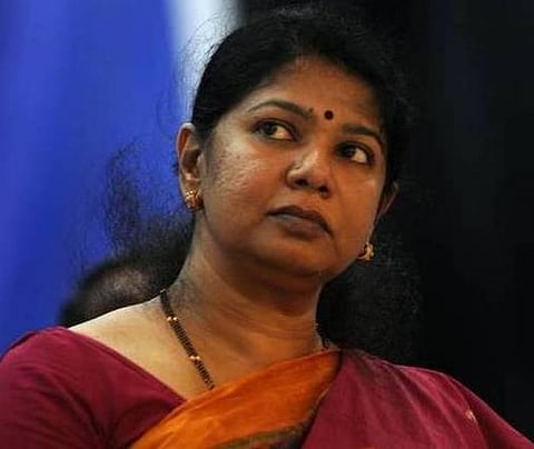 கனிமொழி தங்கியுள்ள வீட்டில் வருமான வரித்துறையினர் திடீர் சோதனை