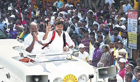 எல்லா இடங்களிலும் மோடிக்கு எதிர்ப்பு அலை வீசுகிறது: காட்பாடியில் நடிகர் உதயநிதி ஸ்டாலின் பிரச்சாரம்