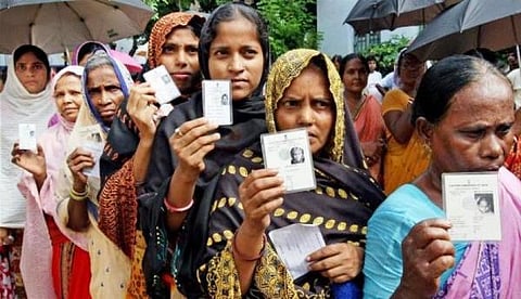 மக்களவை தொகுதிகளுக்கான தேர்தல்: தமிழகத்தில் 71% வாக்குப்பதிவு - பேரவை இடைத்தேர்தலில் 72%