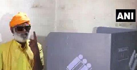 குஜராத்தின் அதிசய வாக்குப்பதிவு மையம்