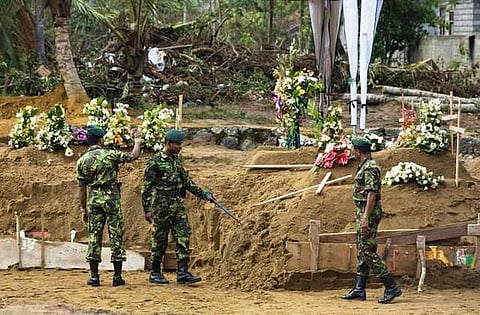 இலங்கை மனிதவெடிகுண்டு தாக்குதல்: தமிழ் ஆசிரியர், உள்பட 106 பேர் கைது: ஐஎஸ் தீவிரவாத அமைப்பு திடீர் அறிக்கை