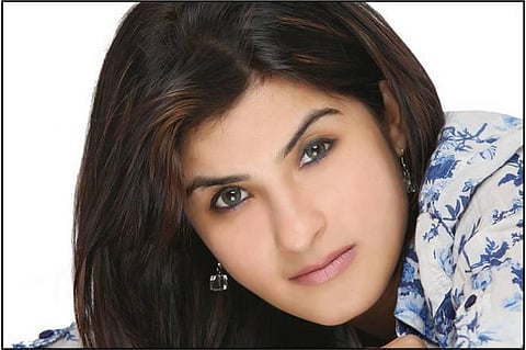 பிரதமர் மோடிக்கு பிரகாஷ் ராஜ் மனைவியின் வேண்டுகோள்