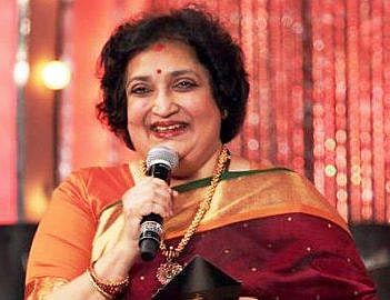 பெரும்பாலான மக்கள் செல்போனுக்கு அடிமை ஆகி குழந்தைகளை கவனிப்பதில்லை: லதா ரஜினிகாந்த்