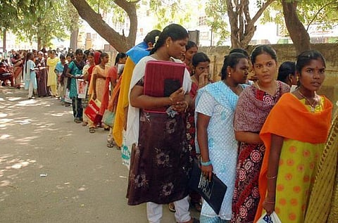 மத்திய அரசுப் பணிகள் தமிழ்நாட்டு இளைஞர்களுக்கு இல்லையா? தமிழகம் பின்தங்க காரணம் என்ன?