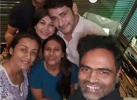 மேக்கப் போடவில்லையா... மன அழுத்தத்தில் இருக்கிறீர்களா? - பின் தொடர்பாளர் பதிவுக்கு காட்டமாக பதிலளித்த மகேஷ் பாபுவின் மனைவி